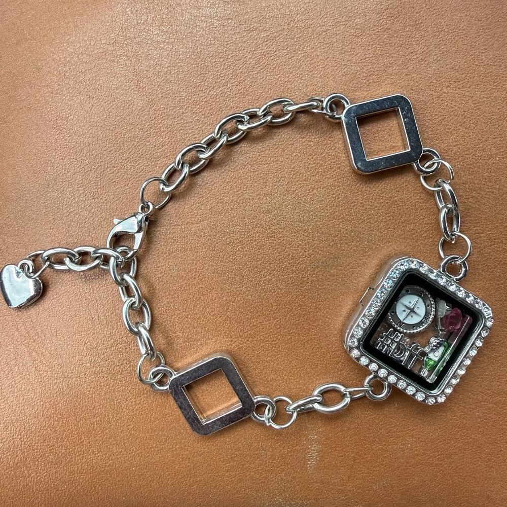 BFF Compass Magnetic Floating Glass Locket Silver Tone Charm Bracelet